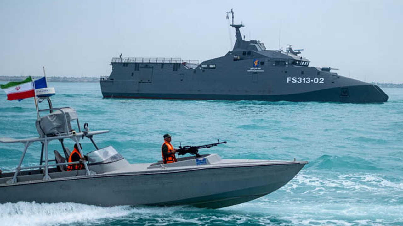 হরমুজ প্রণালি নিয়ে ট্রাম্পের বার্তায় ক্ষুব্ধ ইরান, কড়া বার্তা  