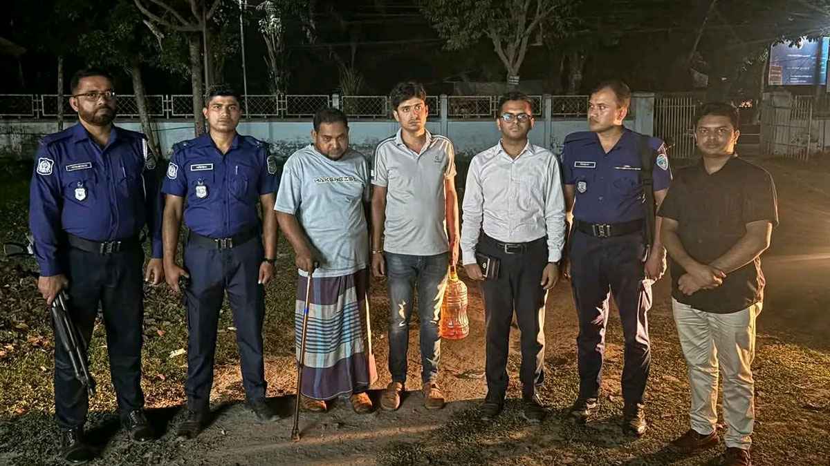 জামালপুরে অবৈধভাবে পেট্রোল মজুদ, শ্বশুর-জামাইয়ের এক মাসের কারাদণ্ড