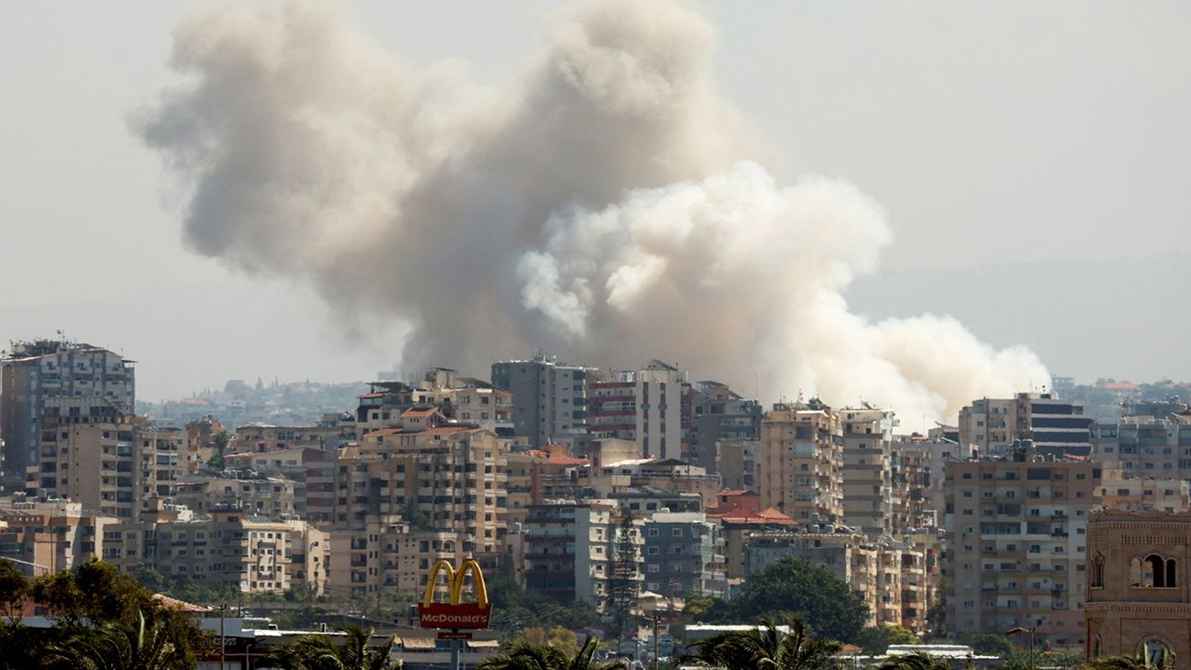 দক্ষিণ লেবাননে ইসরায়েলের হামলা দম্পতিসহ নিহত ৮