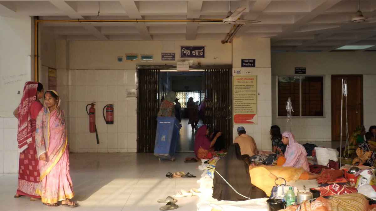 মাদারীপুরে বাড়ছে হাম আতঙ্ক, হাসপাতালে ভর্তি ১১ শিশু