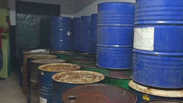 সীমান্তবর্তী গ্রামে মজুত করা ৫ হাজার লিটার জ্বালানি তেল জব্দ
