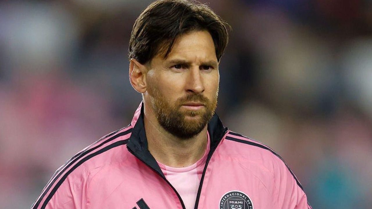 বিশ্বকাপের আগে মেসির বিরুদ্ধে মামলা