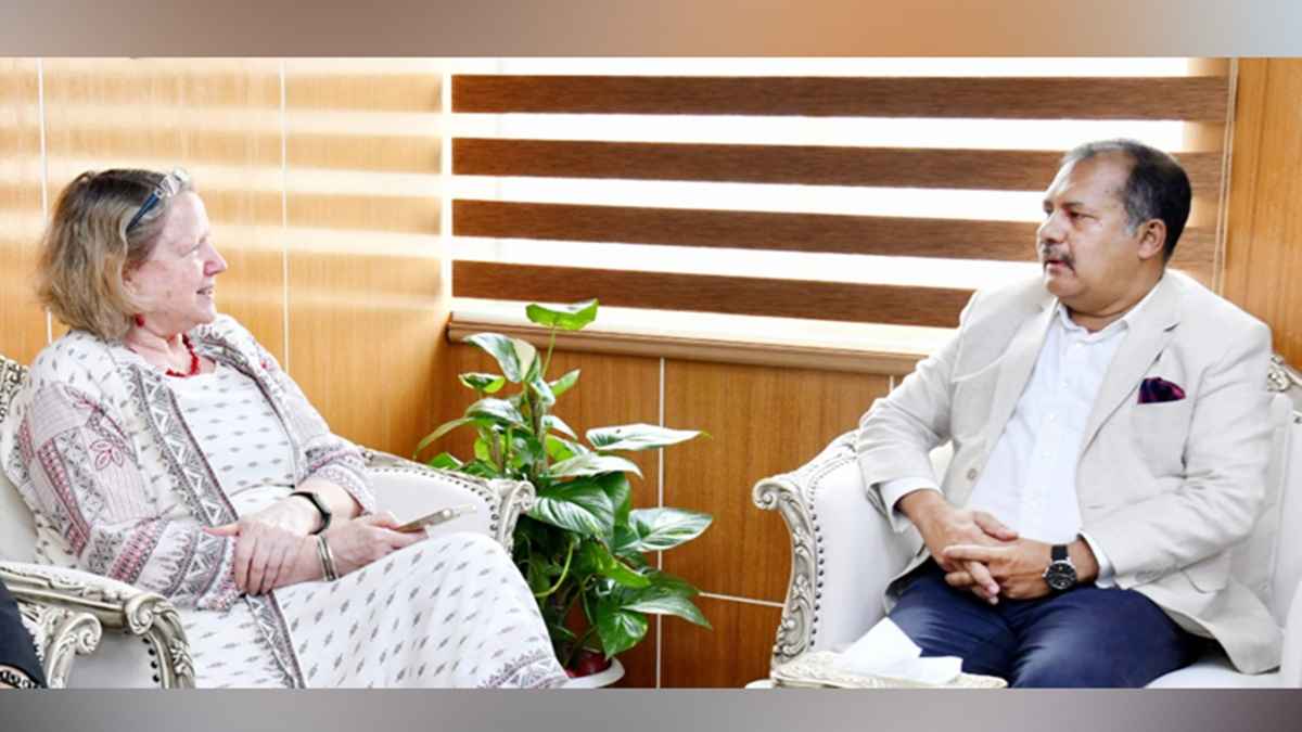 অপতথ্য মোকাবিলায় ইউনেস্কোর সহযোগিতা চান তথ্যমন্ত্রী