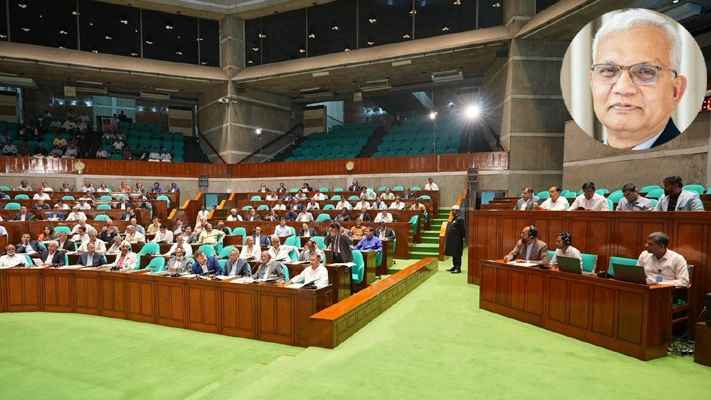 ‘রাজনৈতিক বিতর্ক নয়, জনগণের সমস্যায় মনোযোগ দরকার’