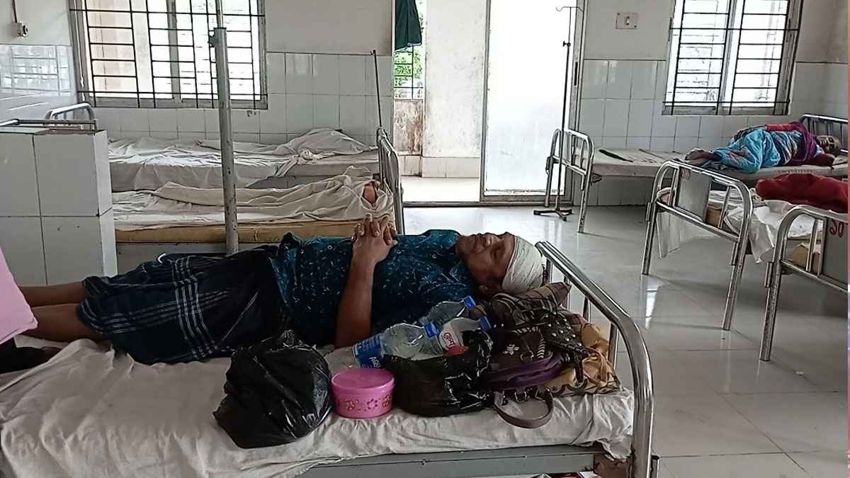 ইটনায় কুপিয়ে হত্যাচেষ্টা, ২৪ ঘণ্টায়ও ধরা পড়েনি হামলাকারীরা