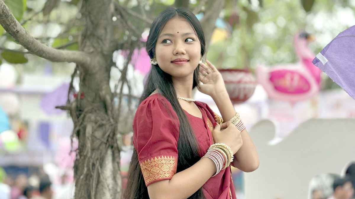 সুরেই স্বপ্ন বুনছেন মনামি রায়