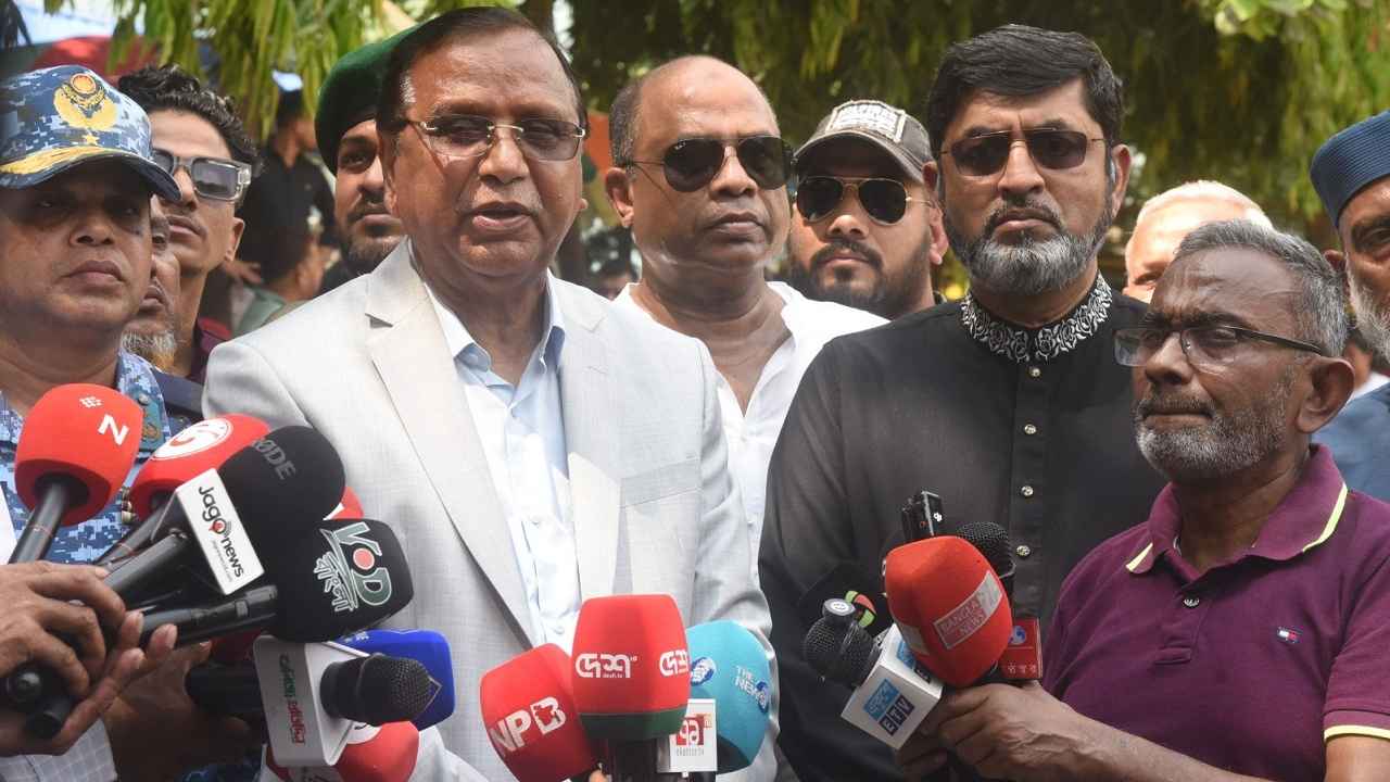 পুলিশ বা সিটি করপোরেশন দিয়ে দীর্ঘমেয়াদী সমাধান হবে না: ডিএসসিসি প্রশাস