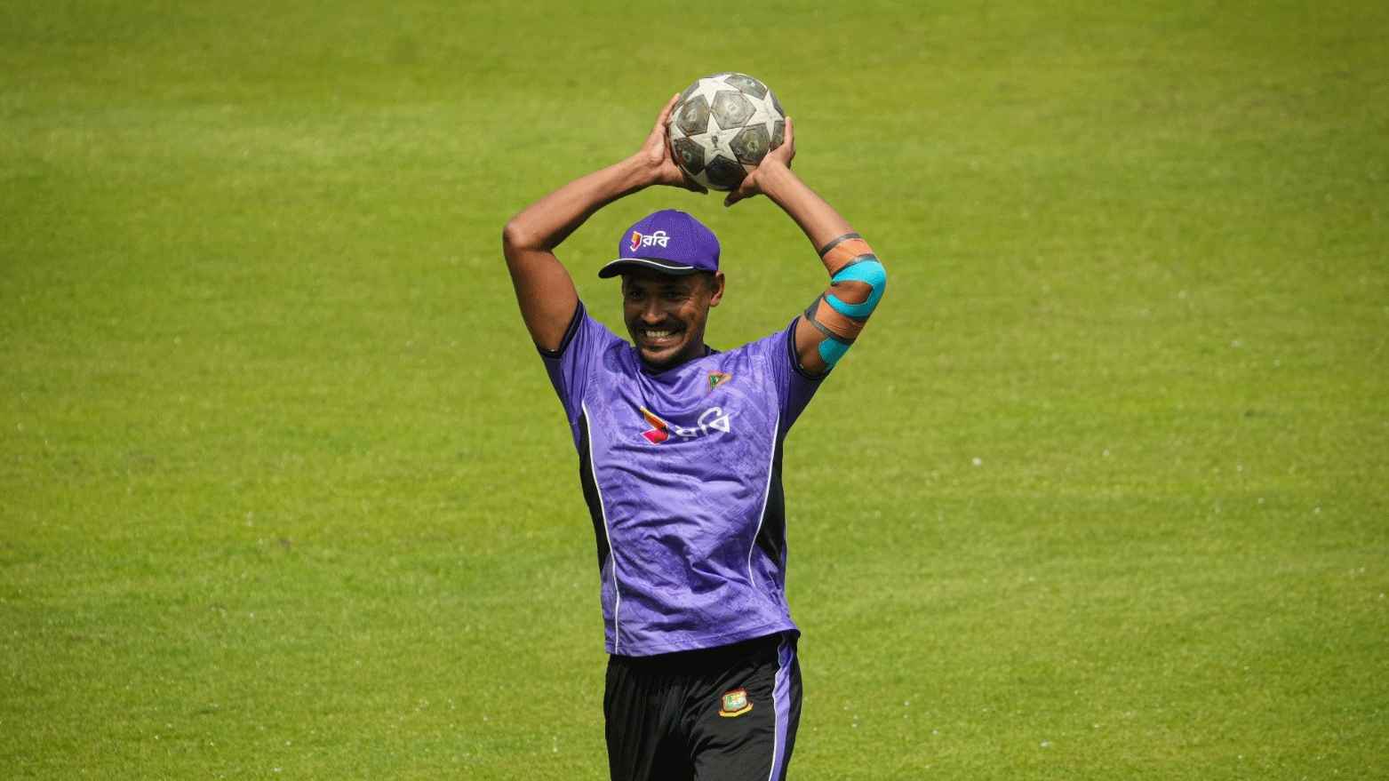 মুস্তাফিজের চোটের সর্বশেষ যা জানা গেল