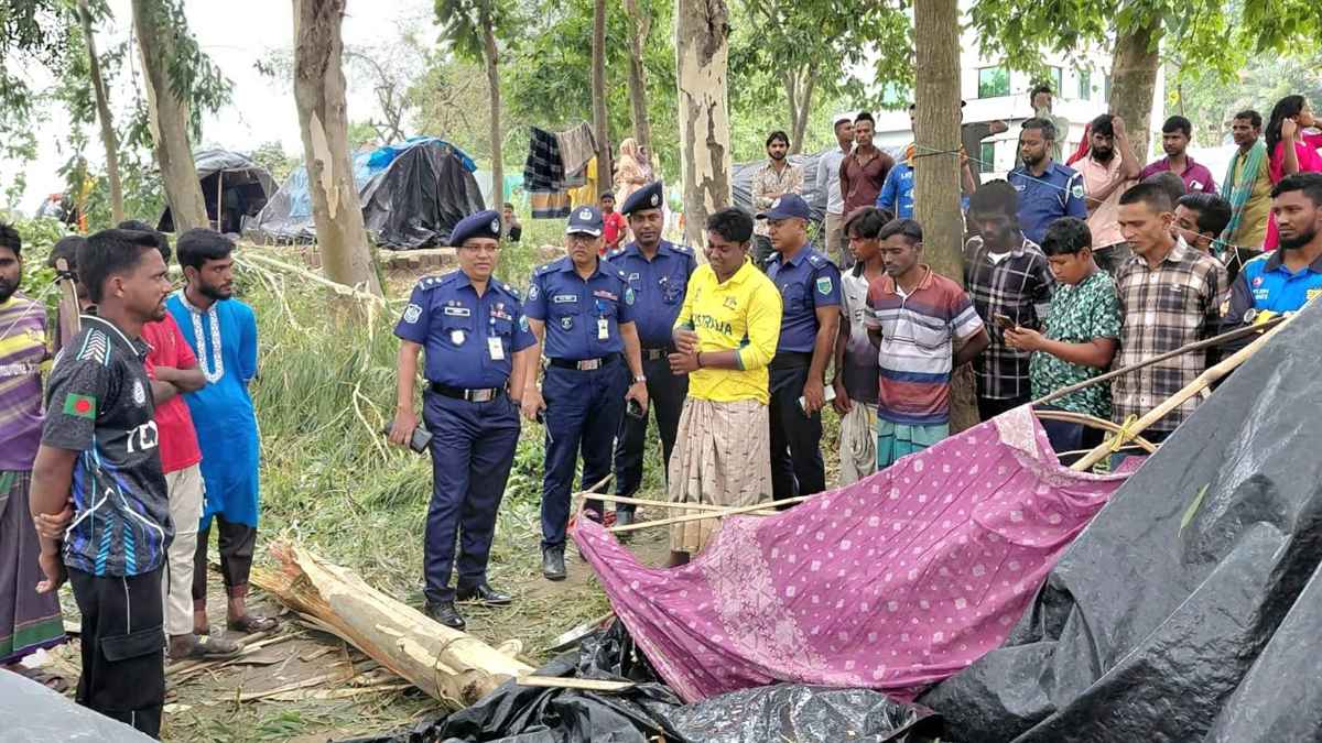 কালবৈশাখী ঝড়ে গাছ ভেঙে পড়ে অন্তঃসত্ত্বা নারী নিহত