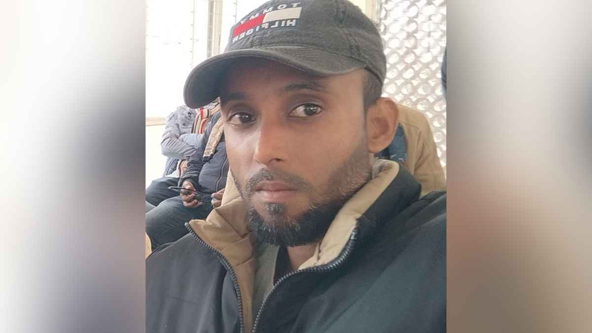 খালিয়াজুরীতে শ্রমিকদল নেতার ইয়াবা সেবনের ভিডিও ভাইরাল, শোকজ