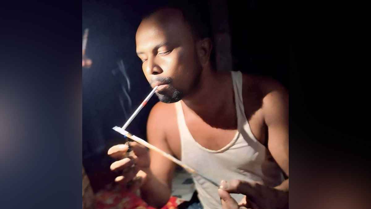 নেত্রকোনায় শ্রমিকদল নেতার মাদক সেবনের ছবি ভাইরাল, শোকজ