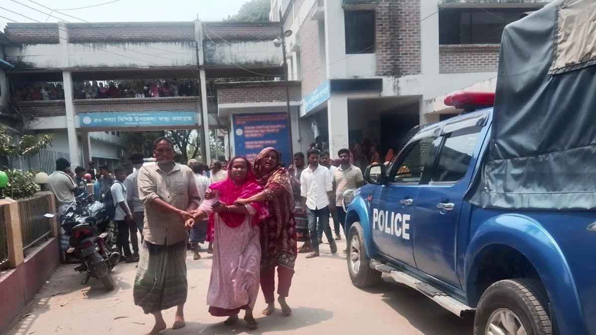 নীলফামারীতে ট্রাক্টরের ধাক্কায় ভ্যান চালকের মৃত্যু