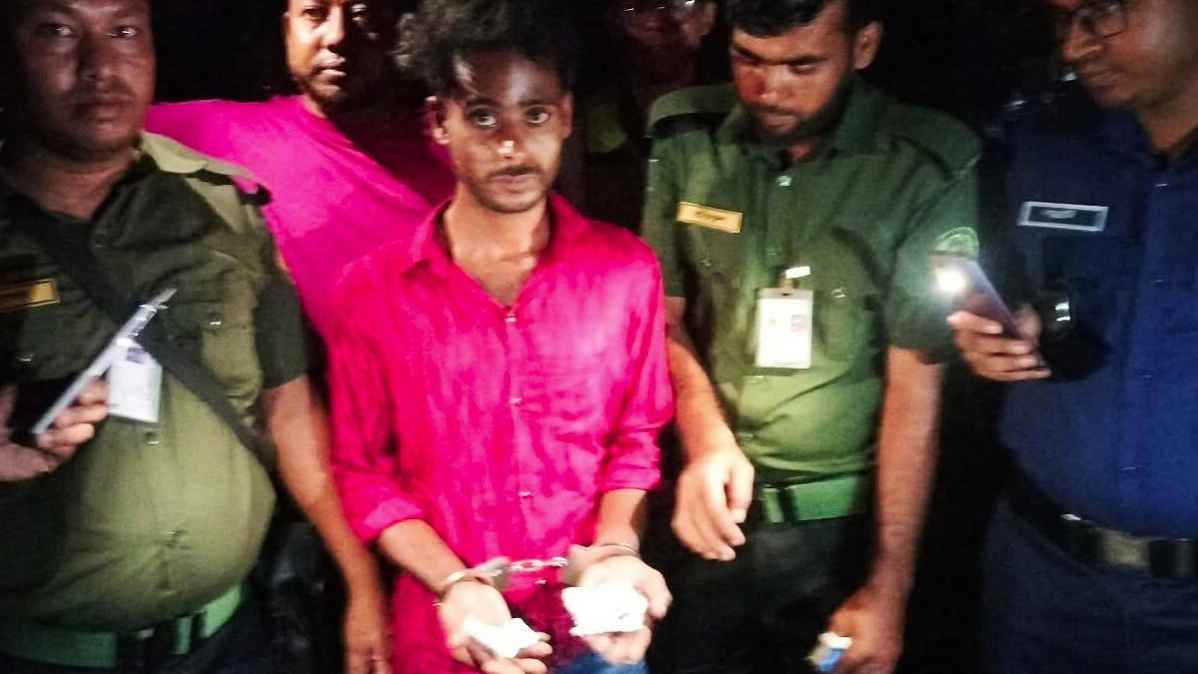 নড়াইলে মাদক সেবনকালে হাতেনাতে ধরা, যুবকের কারাদণ্ড