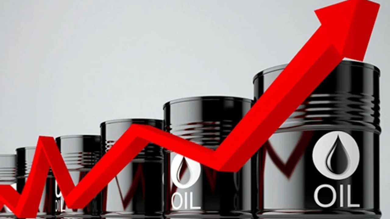 বিশ্ববাজারে আবারও বাড়ল তেলের দাম