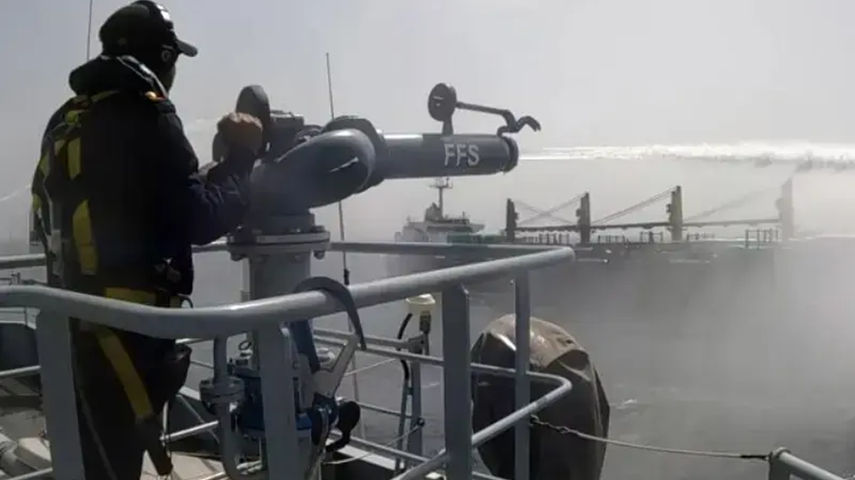 আরব সাগরে বিপদে জাহাজ, বাংলাদেশিসহ ১৮ নাবিককে উদ্ধার করল পাকিস্তান