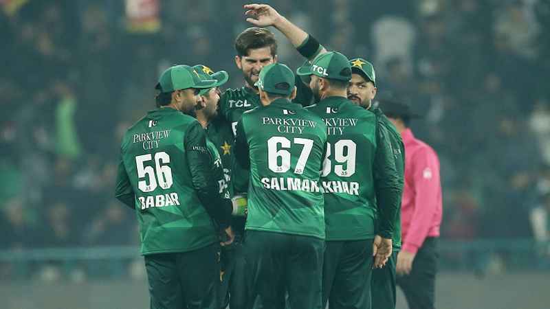 ‘পাকিস্তান ক্রিকেটে রাজনীতি না থাকলে আইপিএলে তাদের নিয়ে ভাবতাম’