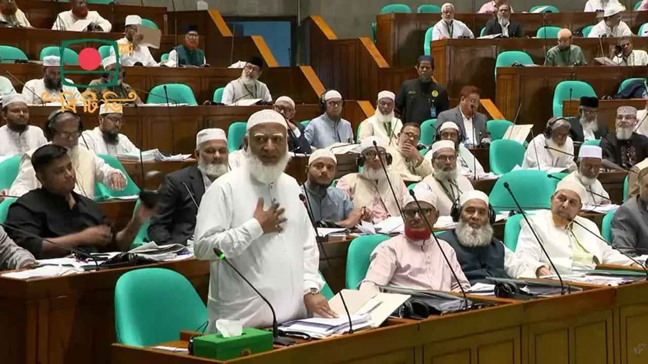 সংসদ থেকে আবারও ওয়াকআউট করল বিরোধী দল