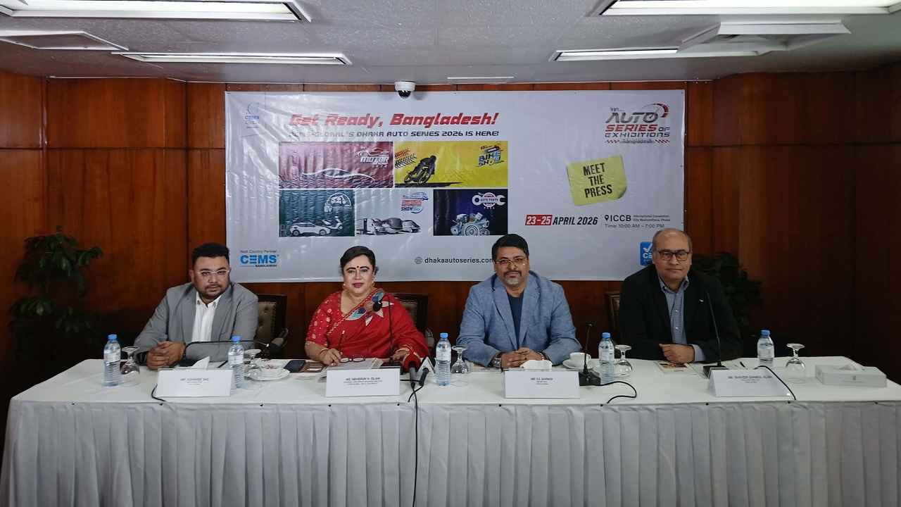 একই ছাদের নিচে নতুন মডেলের গাড়ি, বাইকের বিপুল সমাহার