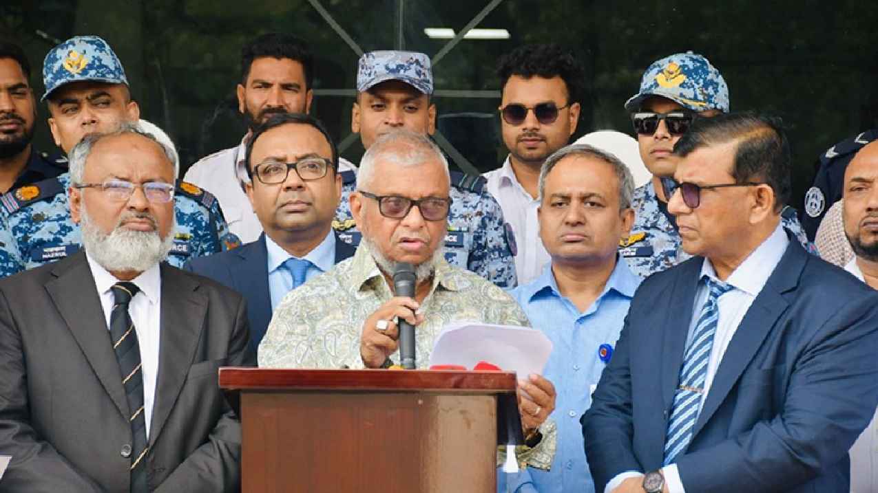 মালয়েশিয়ার শ্রমবাজার খোলার উদ্যোগ প্রবাসী কল্যাণমন্ত্রীর