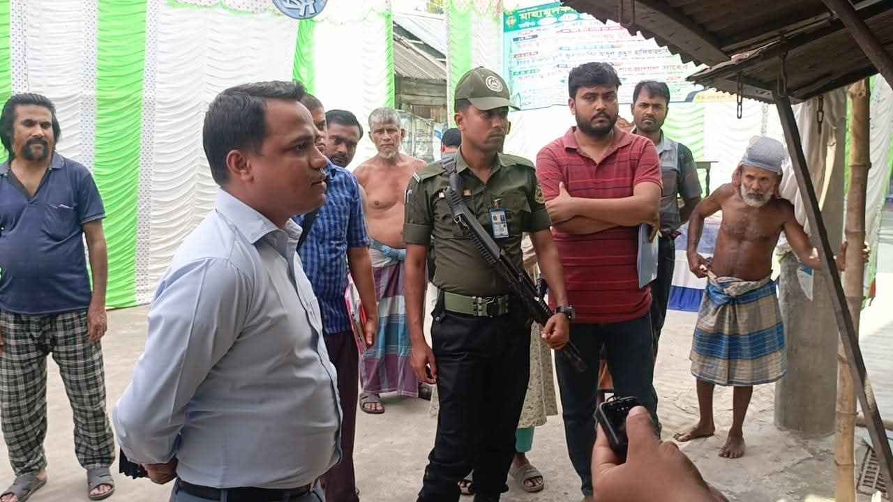 নেছারাবাদে ৩ হাজার লিটার জ্বালানি জব্দ, ১০ হাজার টাকা জরিমানা