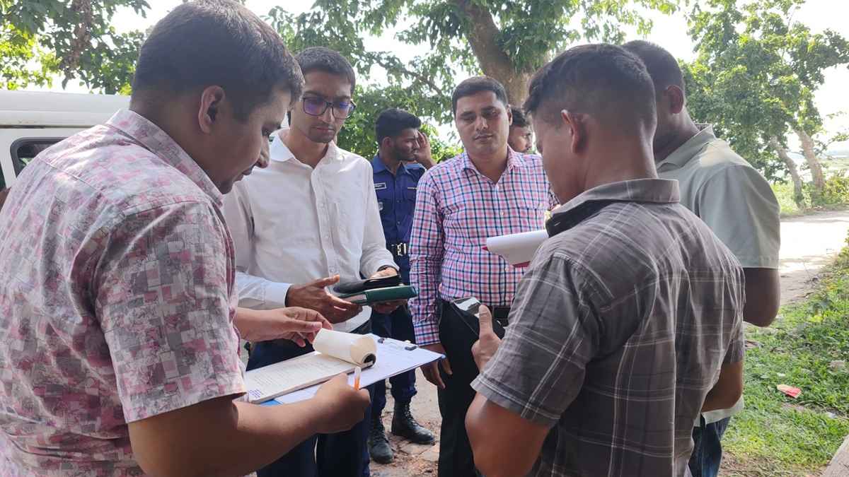 পিরোজপুরে অবৈধ ইটভাটায় অভিযান, ৩ লাখ টাকা জরিমানা