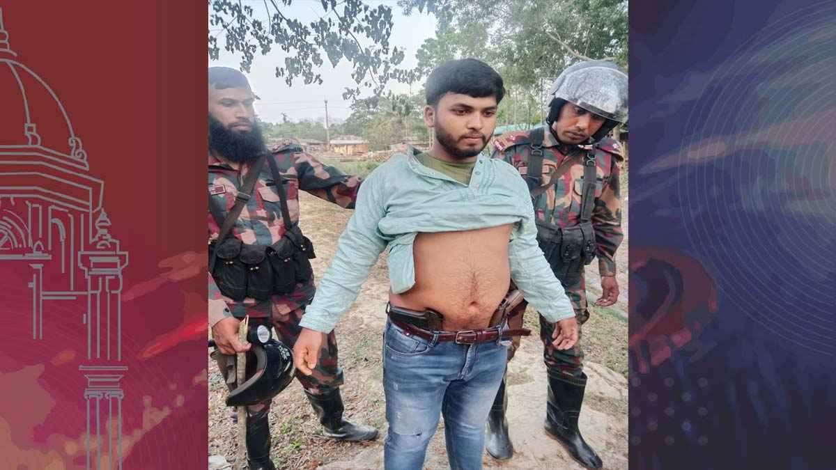 বান্দরবানে দুই বিদেশি পিস্তলসহ গ্রেফতার ২