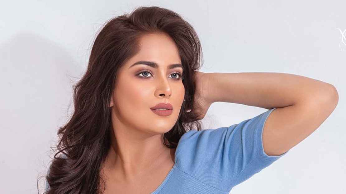 ইস্টার সানডেতে গির্জায় যাই, প্রার্থনা করি, নতুন জামা পরি: পূজা 