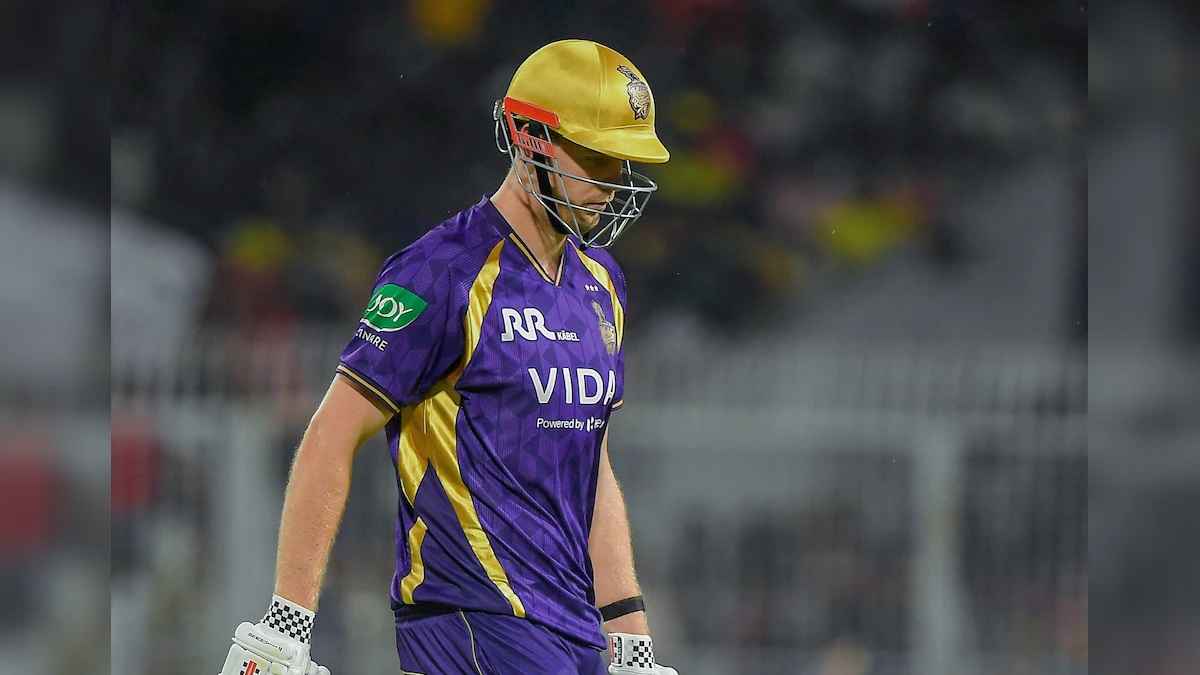 ৩ ম্যাচে ২৪ রান, সমালোচনার মুখে ২৫ কোটি রুপির গ্রিন