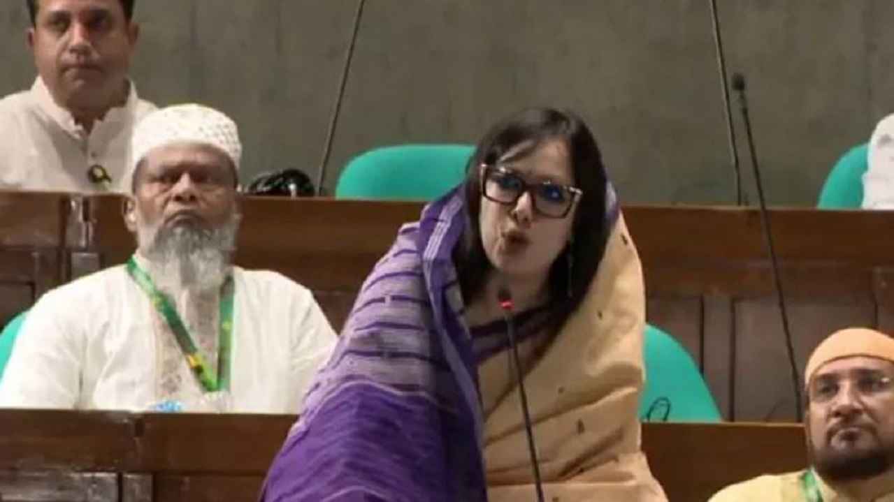 রাষ্ট্রপতি এখনও মন্ত্রিসভার অনুমোদিত বক্তব্য দিতে বাধ্য হচ্ছেন: রুমিন