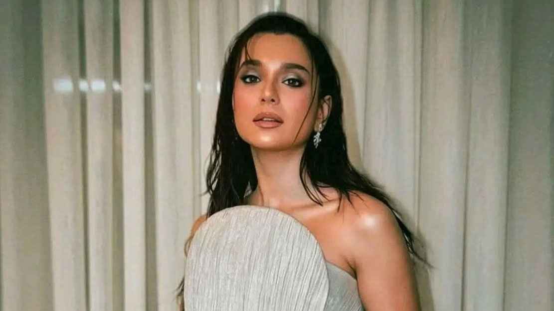 সাবিলা নূরকে ‘বাংলার উরফি জাভেদ’ বলছেন নেটিজেনরা 