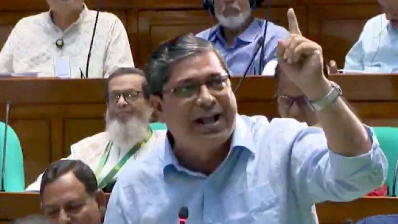 পুরোনো ছবি ব্যবহার করে জলাবদ্ধতা নিয়ে অপপ্রচার: প্রতিমন্ত্রী