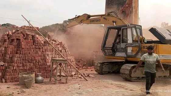 শরীয়তপুরে অবৈধ ইটভাটায় অভিযান, লাখ টাকা জরিমানা