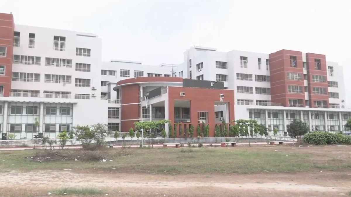 বেড়েছে হামের প্রাদুর্ভাব, সিরাজগঞ্জে শতাধিক শিশুর দেহে হাম শনাক্ত