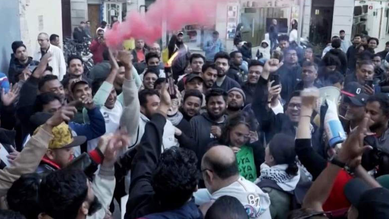 ৫ লাখ অবৈধ অভিবাসীকে বৈধতা দিচ্ছে স্পেন, বাংলাদেশিদের উচ্ছ্বাস