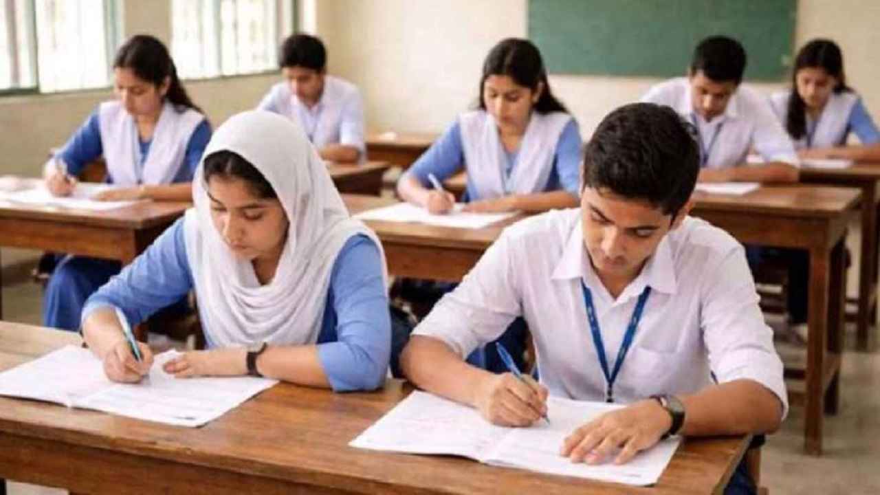 পরবর্তী এসএসসি পরীক্ষা ডিসেম্বরে নেওয়ার ইঙ্গিত