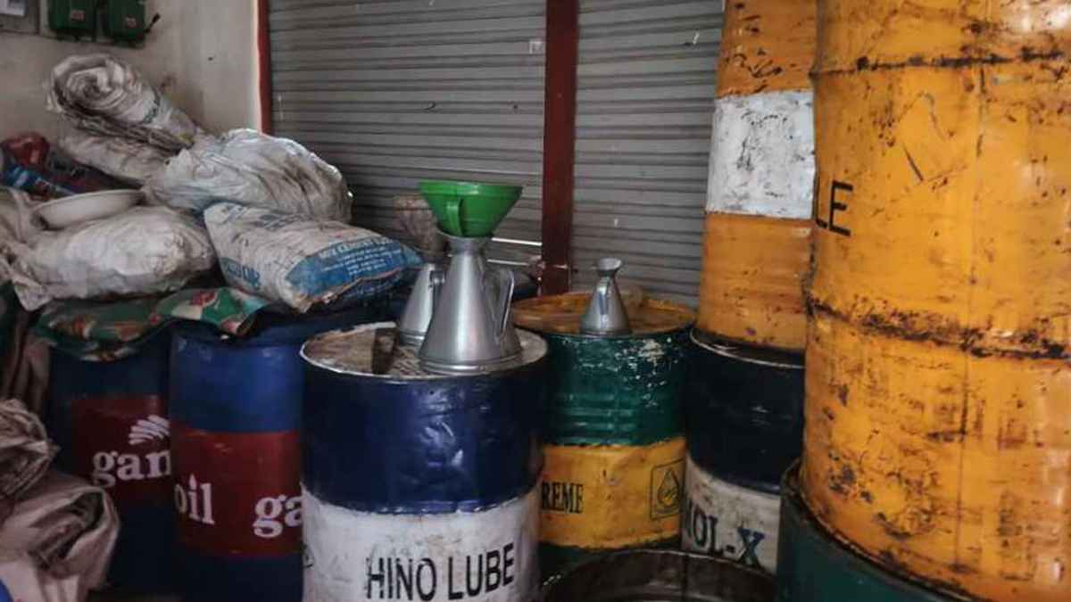 সুনামগঞ্জে অবৈধভাবে মজুত করা ২ হাজার লিটার ডিজেল জব্দ