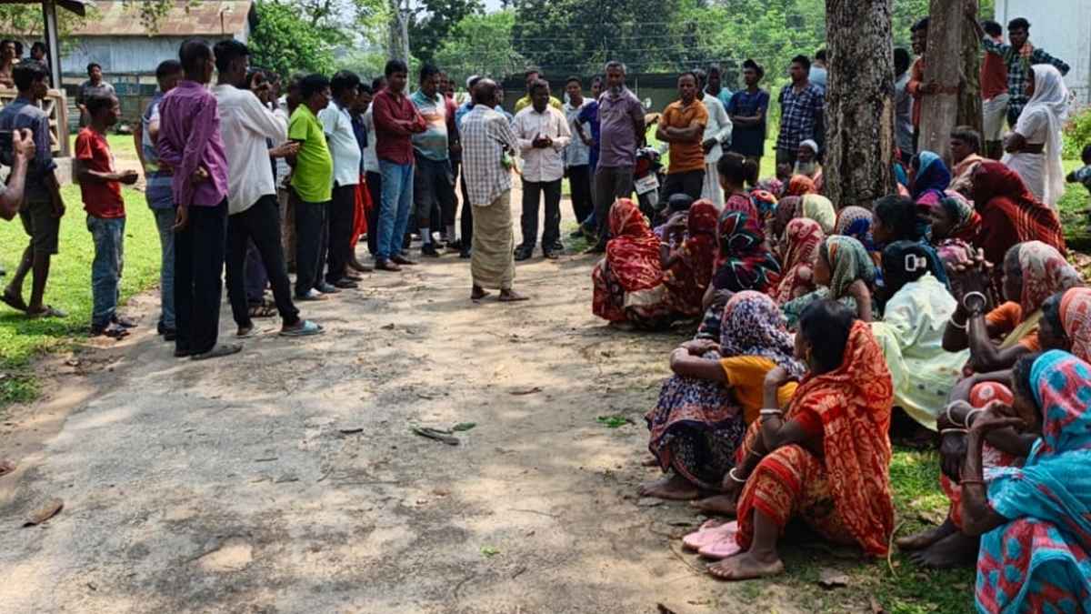 সিলেটে চা শ্রমিকদের আন্দোলন: ৩ সপ্তাহ মজুরি বন্ধ