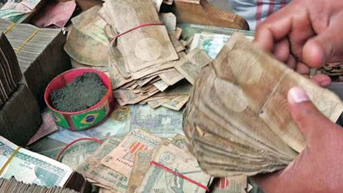 ছেঁড়া-ফাটা নোট বদলে দিতে ব্যাংকগুলোকে কঠোর নির্দেশ, না মানলে শাস্তি