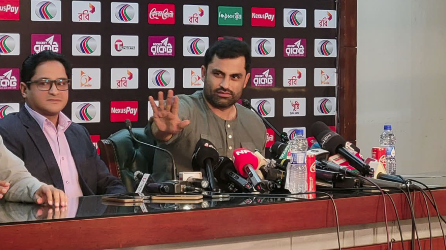 পদত্যাগ করছেন না তামিম