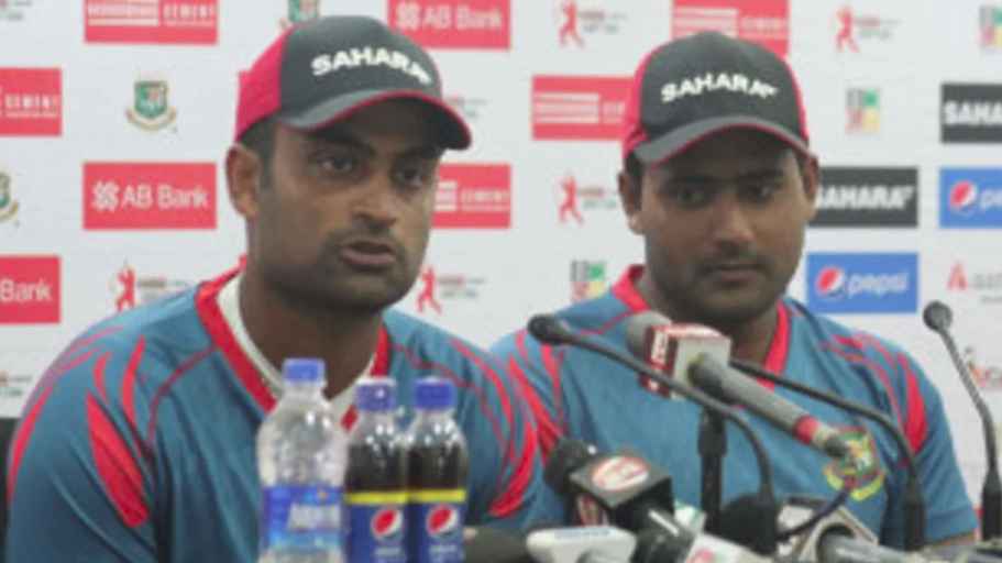 চাটুকার মানুষ থেকে সাবধান: ইমরুল কায়েস