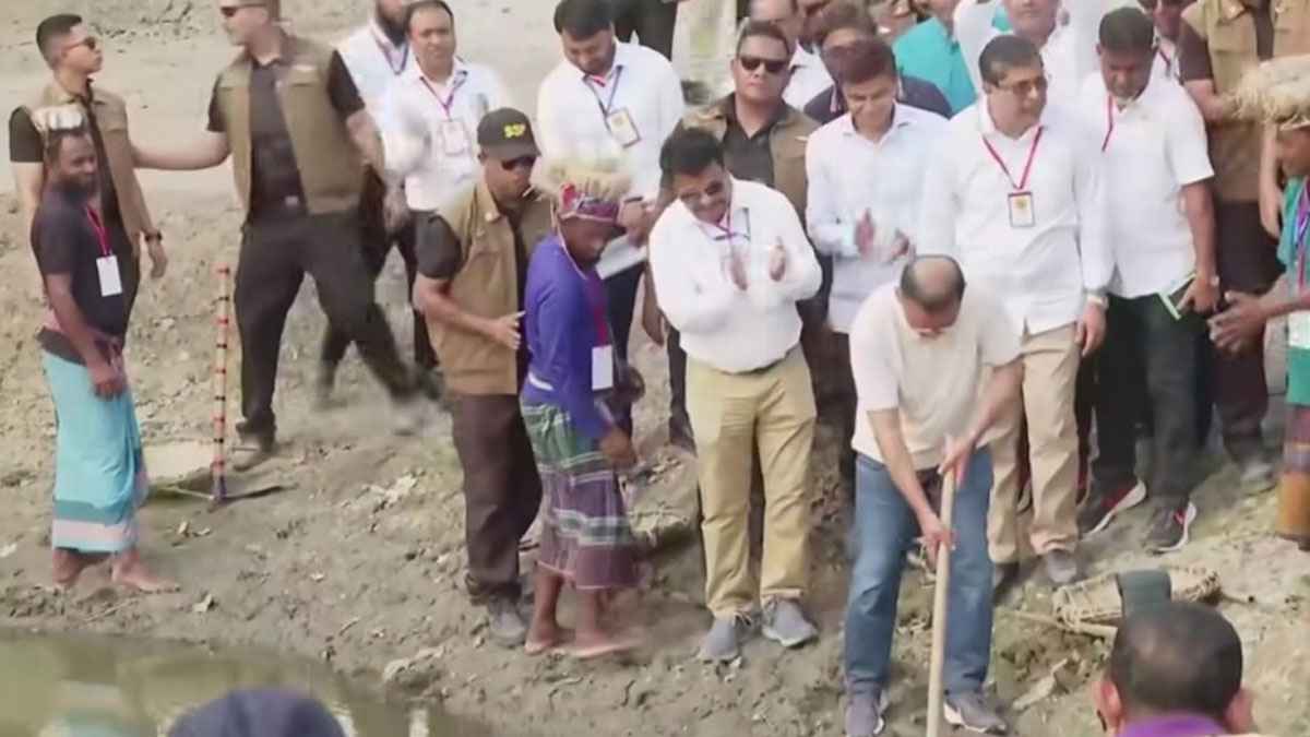 বগুড়ায় চৌকিরদহ খাল খনন কার্যক্রমের উদ্বোধন করলেন প্রধানমন্ত্রী
