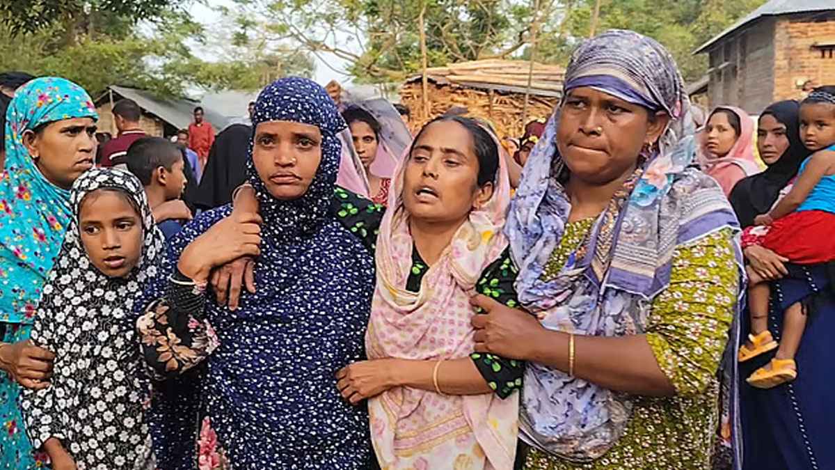 ‘বাবা, অ্যালাও ঘুমাছিস? ওঠেক!’: কফিনবন্দী সোহানকে দেখে মায়ের আর্তনাদ