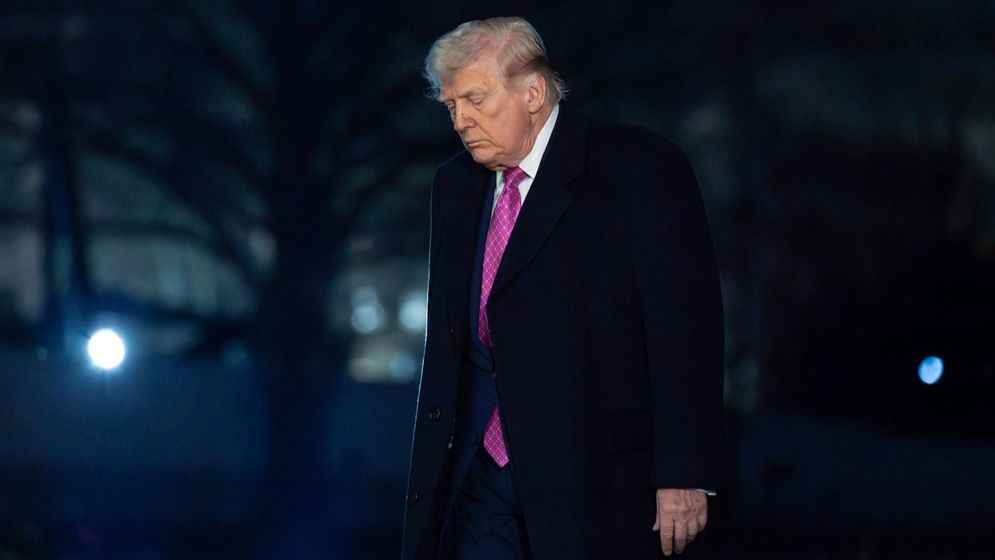 ইরান যুদ্ধে নিয়ন্ত্রণ হারিয়েছেন ট্রাম্প: দ্য টেলিগ্রাফ