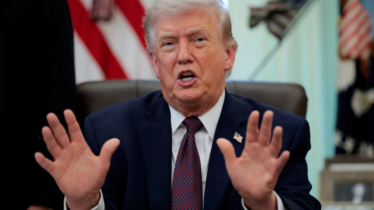 ‘মঙ্গলবারই চূড়ান্ত সময়সীমা’, ইরানকে হুঁশিয়ারি ট্রাম্পের