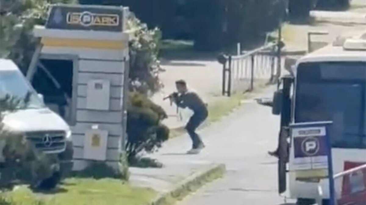 তুরস্কে ইসরায়েলি দূতাবাসের কাছে গোলাগুলি, নিহত ৩