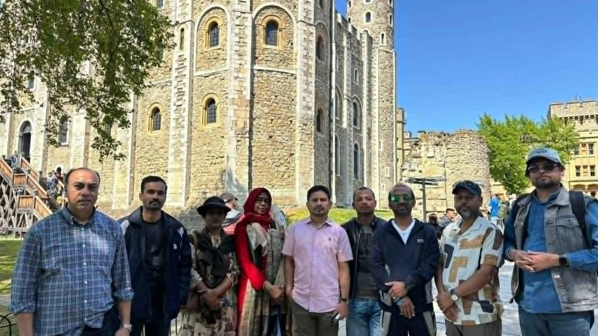 টাওয়ার অব লন্ডন ভ্রমণে ইউকে বাংলা রিপোর্টার্স ইউনিটি