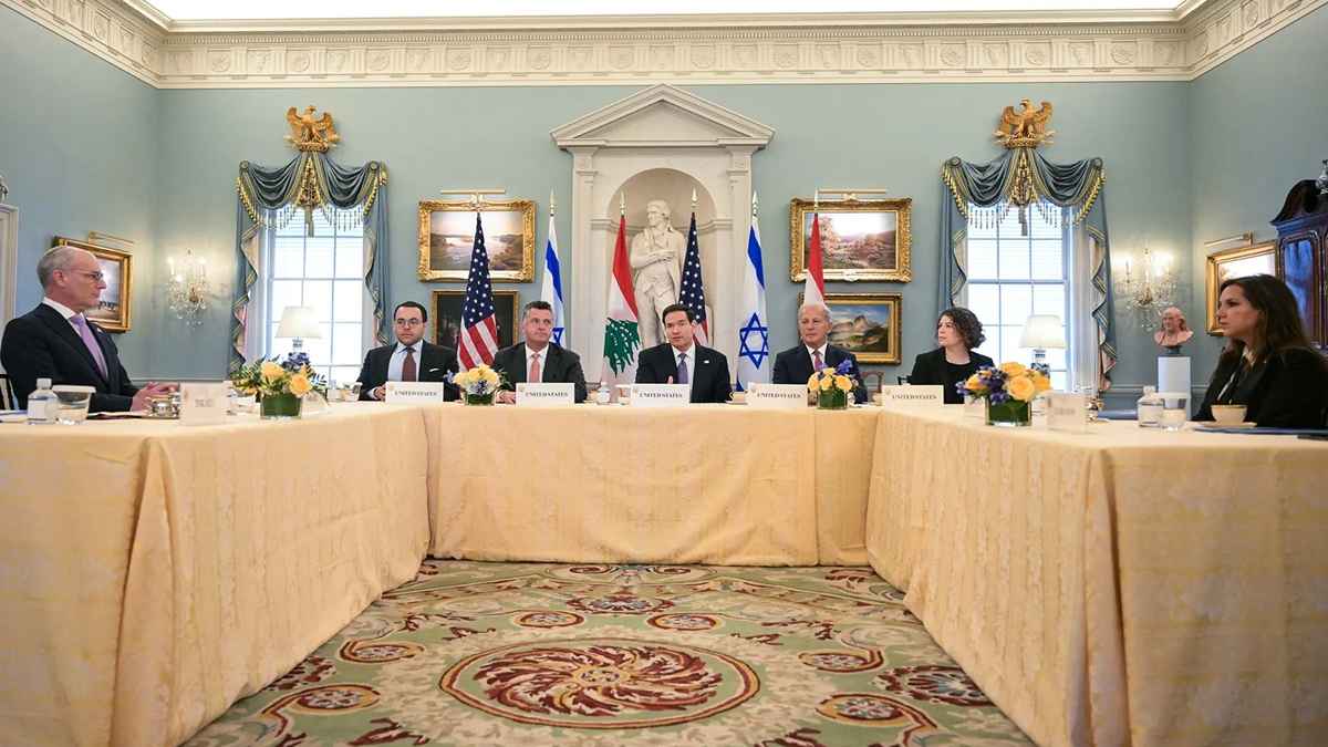 হিজবুল্লাহর বিরোধিতার মধ্যেই সরাসরি আলোচনায় বসতে রাজি লেবানন-ইসরায়েল