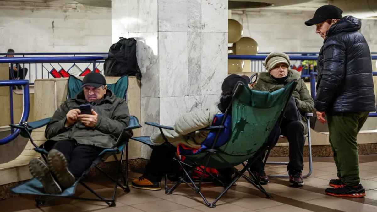 কিয়েভে রুশ হামলায় ১২ বছরের শিশু নিহত, আহত ১০