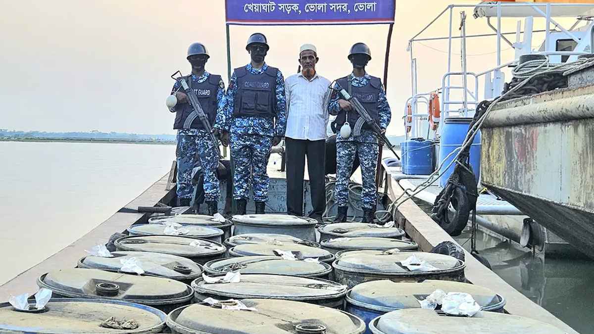 ভোলায় পাচারের সময় ৪ হাজার লিটার ডিজেল জব্দ