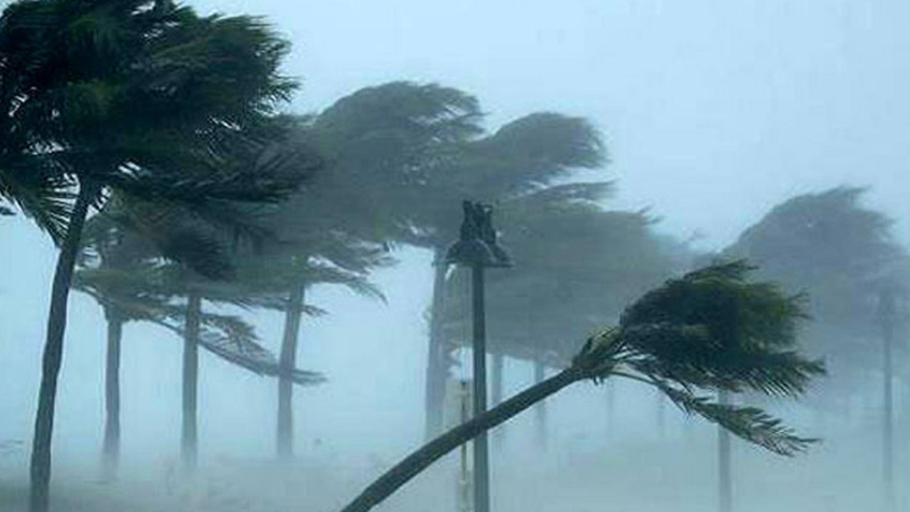 দুপুরের মধ্যে চার অঞ্চলে ৬০ কিমি বেগে ঝড়ের আভাস 